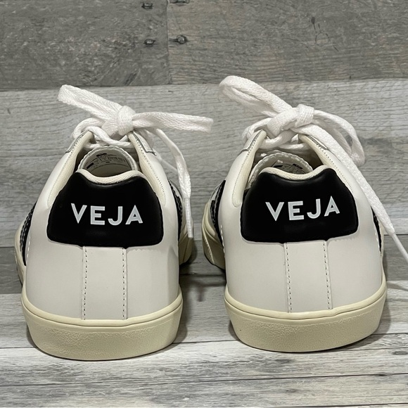 NEW.! VEJA MEN'S ESPLAR SNEAKER - EXTRA WHITE BLACK - SIZE - 7 .US/ 40 .EU $150 - Picture 6 of 10